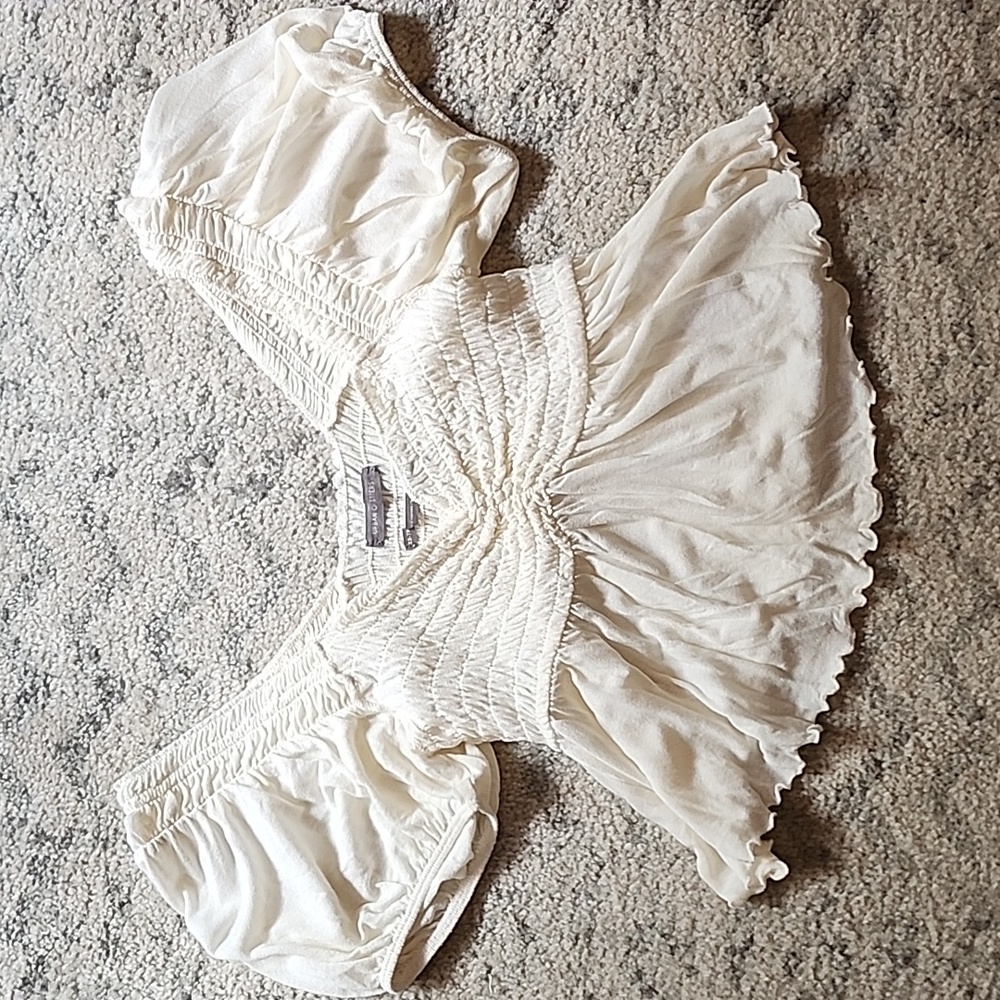 Urban Outfitters Puff Sleeve Crop Top